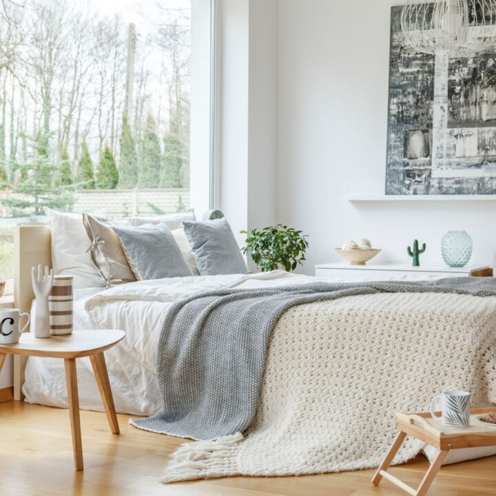 Creating a Harmonious Room with Natural Views and Neutral Colors