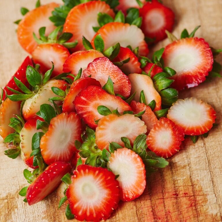 What to do with Leftover Strawberry Stems * Photo of Strawberry Tops