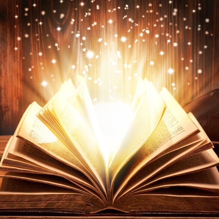 Hygge Quotes about Books - Open Book with Sparkles 
