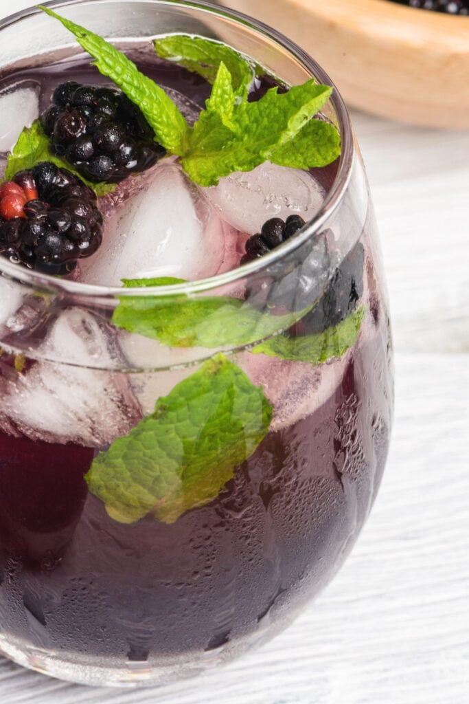 What to do with Mint Leaves? Photo of Blackberry Mint Drink 
