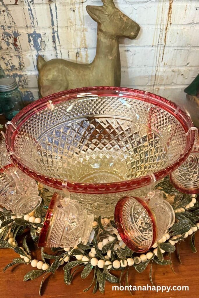 Vintage Christmas Decorations - Photo of Vintage Glass Punch Bowl and Cups