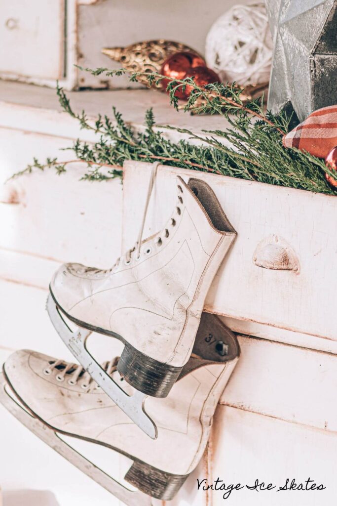 Vintage Christmas Home Decor - Photo of Christmas Vintage Ice Skates