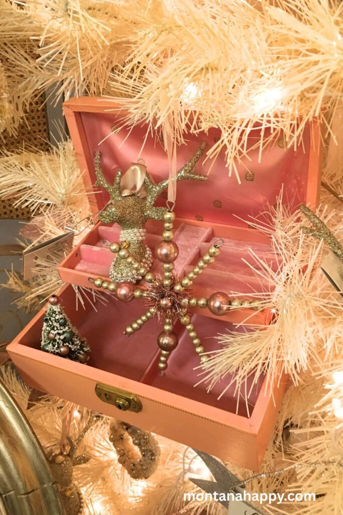 Vintage Christmas Ideas - Vintage Jewelry Box with Ornaments