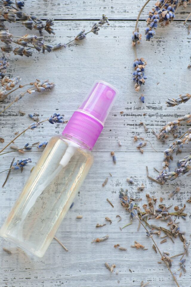 Easy DIY Lavender Linen Spray Recipe | Montana Happy
