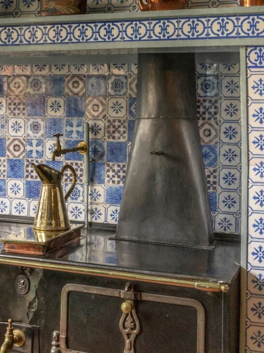 French Country Kitchen Decor Ideas - Antique Tiles 