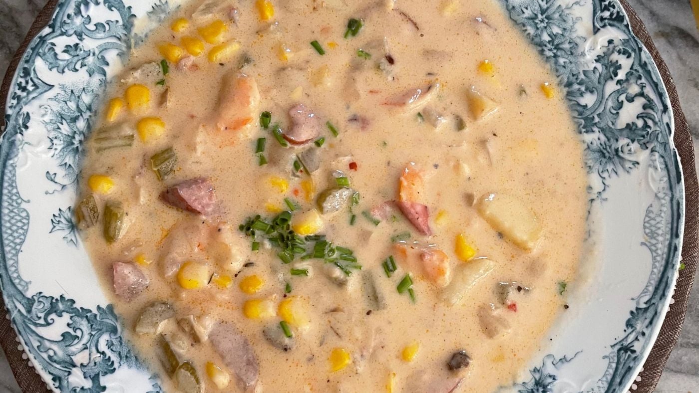 Frogmore Chowder Recipe (Low Country Seafood Chowder) | Montana Happy