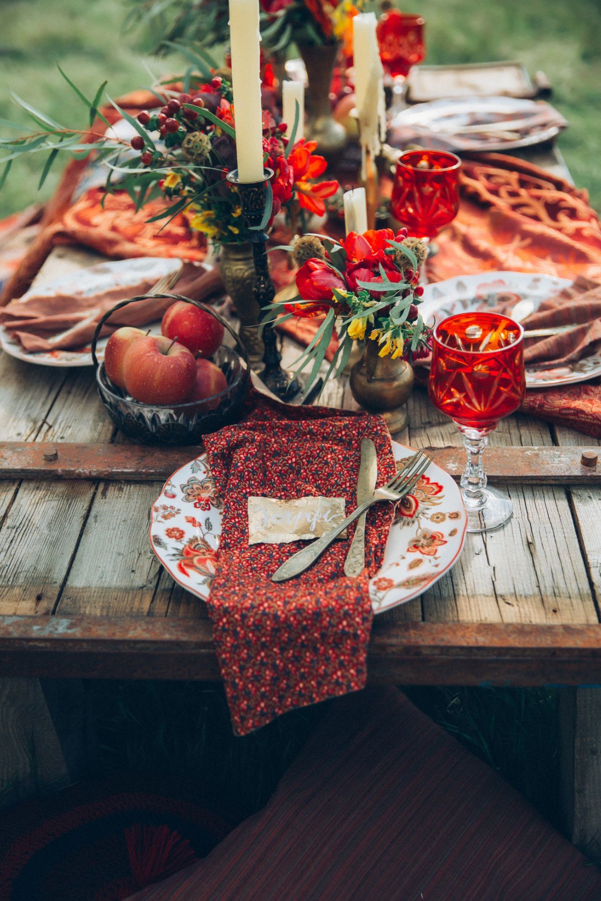 The BEST Thanksgiving Table Decor Ideas! | Montana Happy