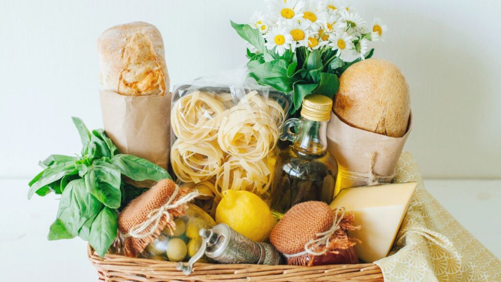 Christmas Gift Basket Ideas - Photo of an Italian Food Basket