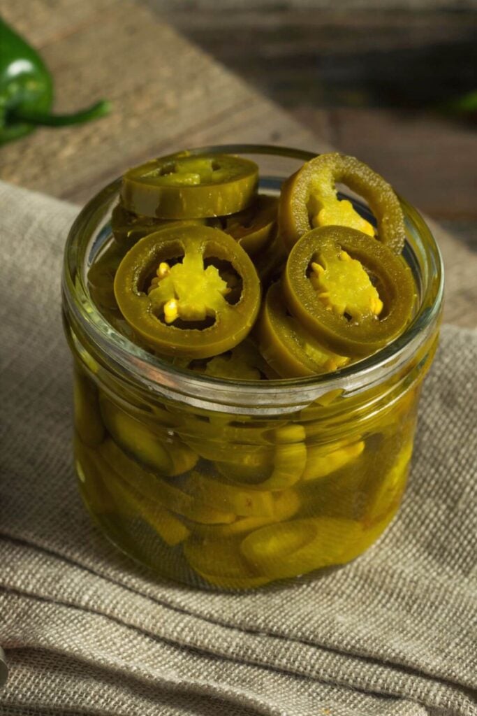 How to Preserve Jalapeños * Photo of Quick Pickled Jalapeños 
