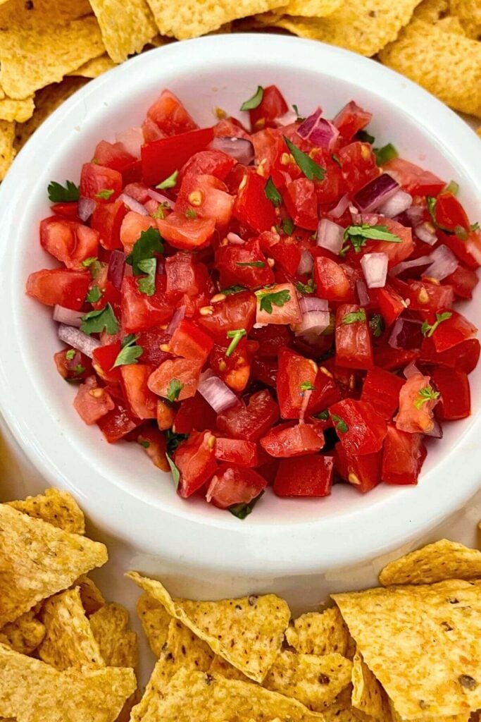 Ultimate List of Jalapeño Recipes * Photo of Homemade Salsa Fresca 